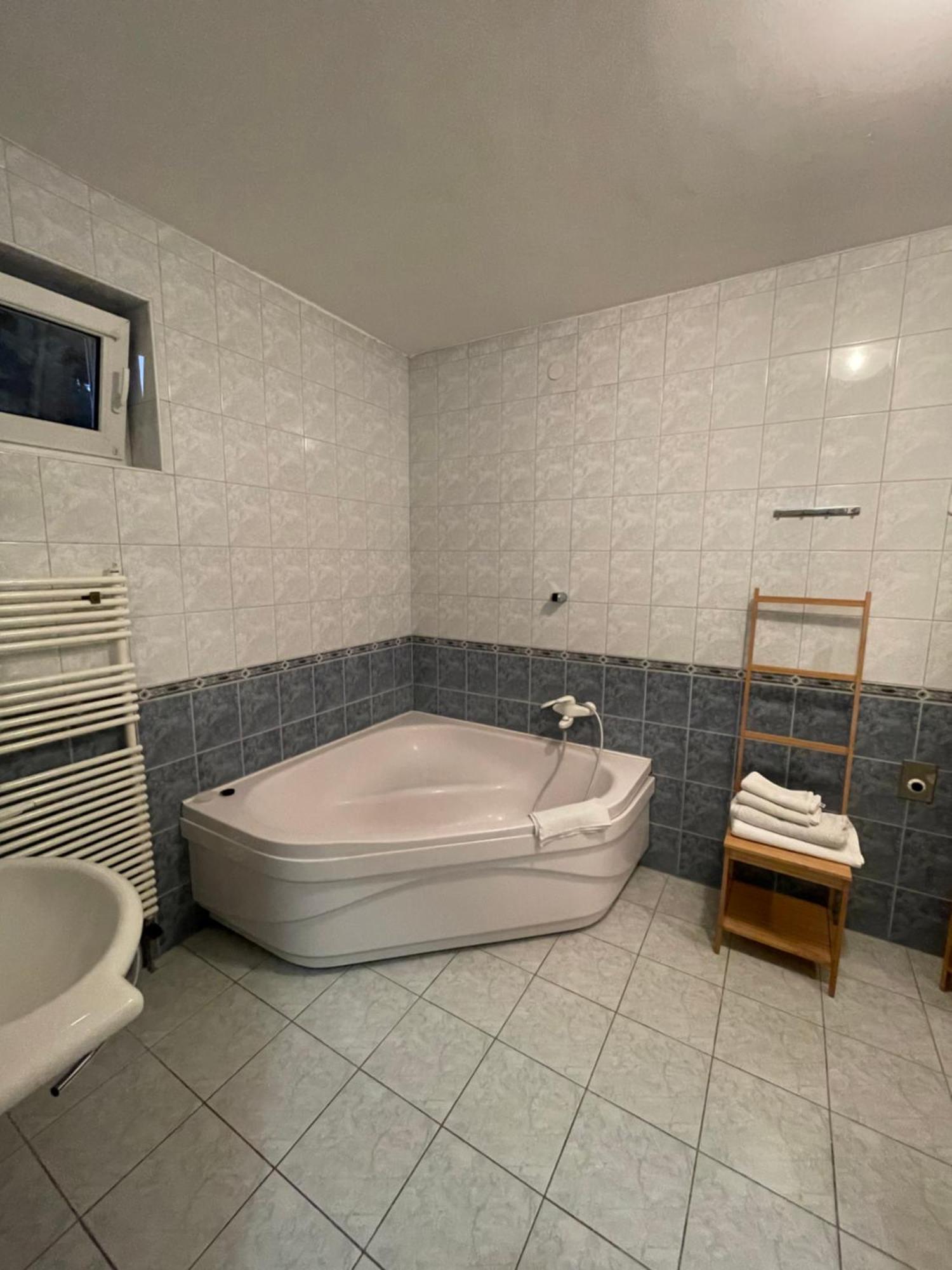 Lilium Villa Hévíz المظهر الخارجي الصورة